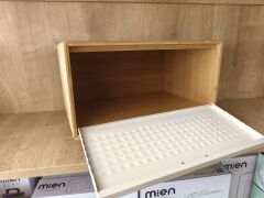 MİEN AHŞAP KAPAKLI EKMEK DOLABI - 5T04