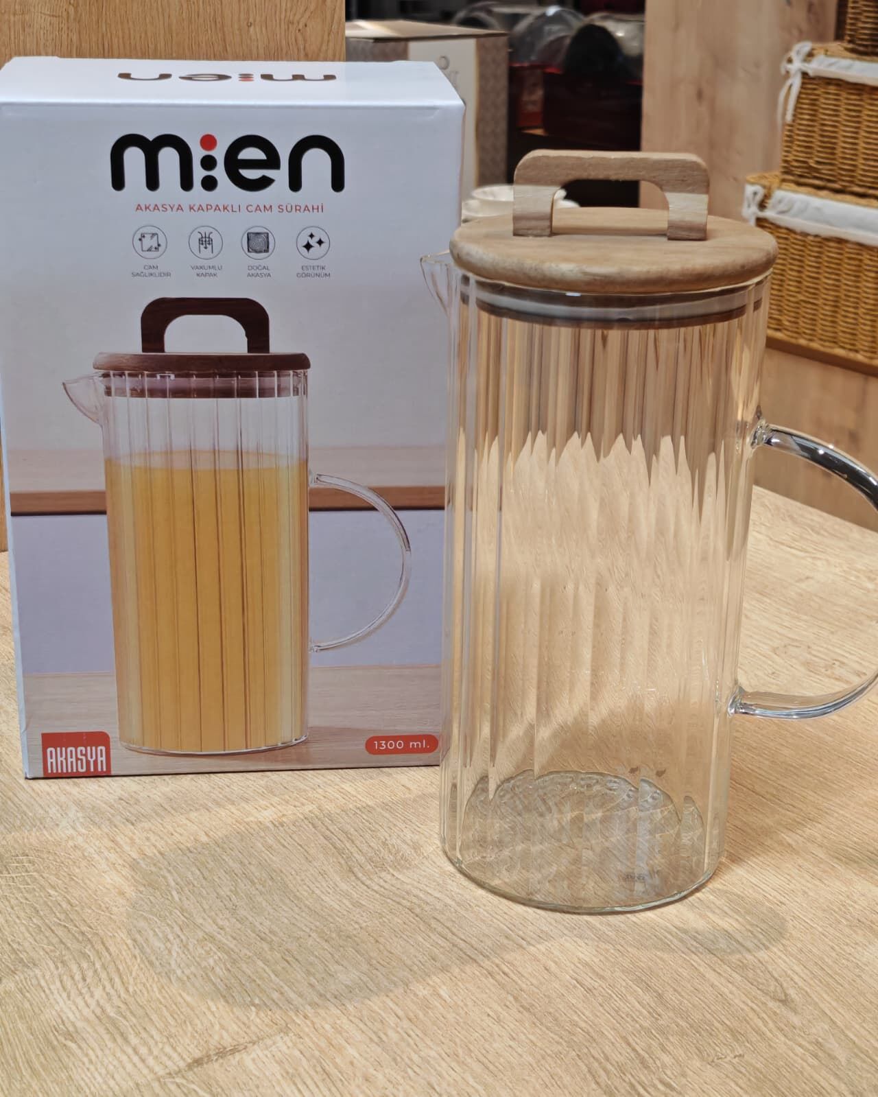 AKASYA KAPAKLI CAM SÜRAHİ