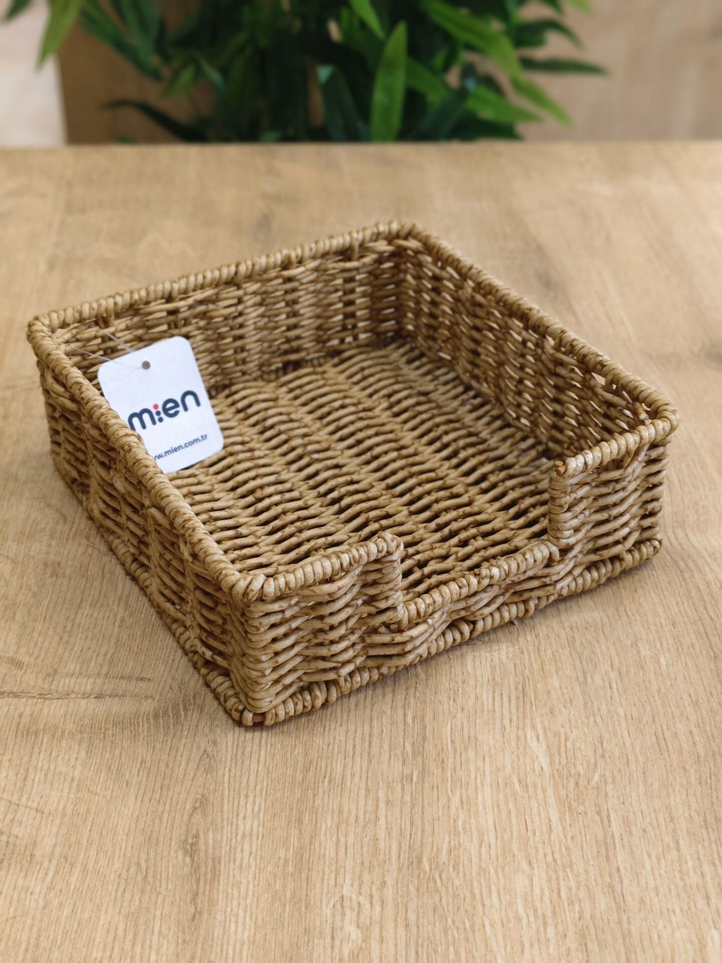 MİEN KARE RATTAN PEÇETELİK